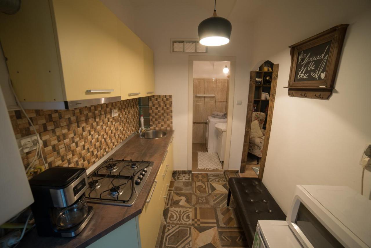 Colonial Ultra Center Apartment *